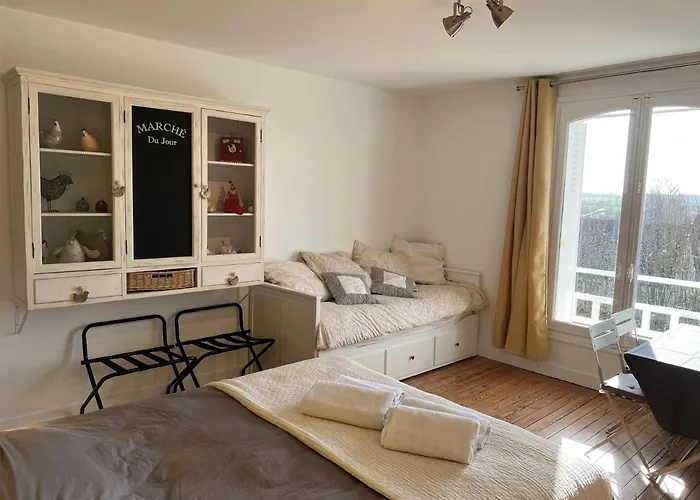 Le Manoir Des Lys Apartment *